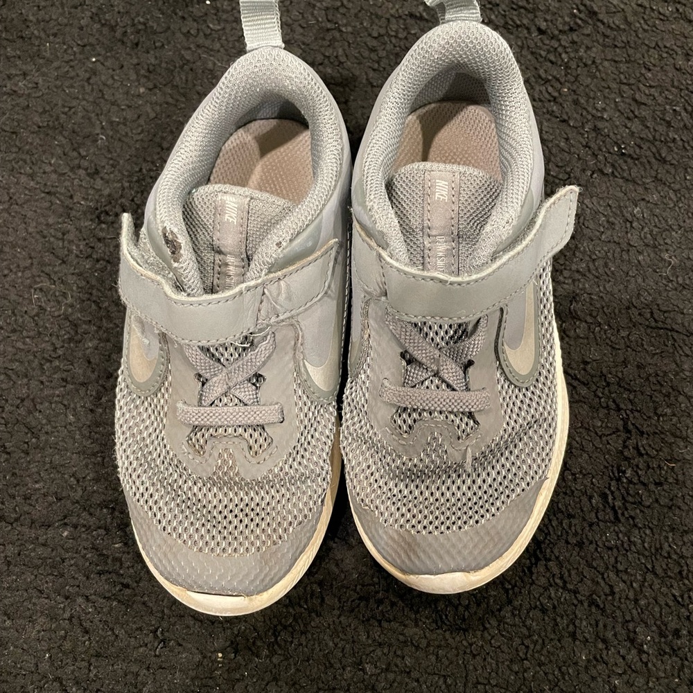Nike boys shoes size 9